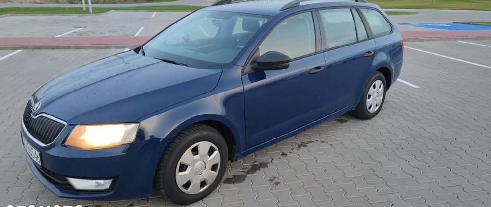 Skoda Octavia cena 26900 przebieg: 294000, rok produkcji 2013 z Koszalin małe 379